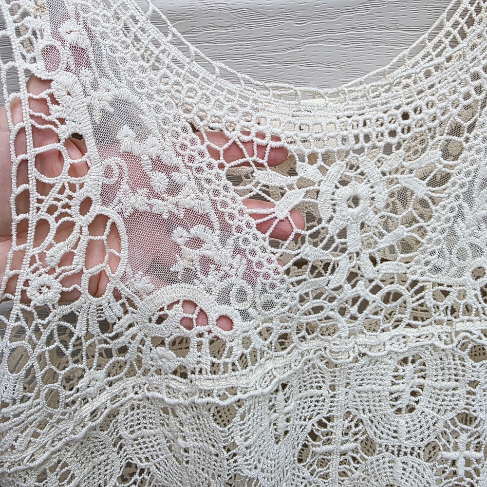 Pins & Needles Boho Crochet Top Ivory Lace Sz L Sleeveless Festival Cottagecore - Picture 2 of 6